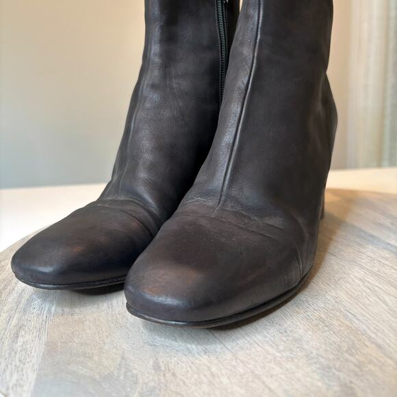 Coclico Black Leather Ankle Boots w/ Sculpted Wood Block Heel EU 39 US Size 8.5 - Picture 10 of 14